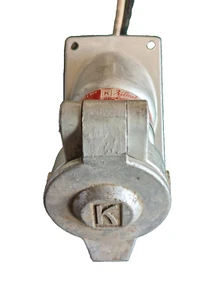 Presa Killark 20 Amp 230 Classe 1 Gruppo C D 1 HP 60 Cy KRS-20 Twist & Lock - Foto 1 di 4