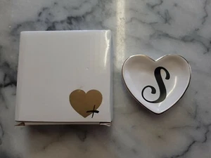 Avon Mini Trinket Ring Dish Initial S Heart White Gift for Her Gift-Boxed - Picture 1 of 1