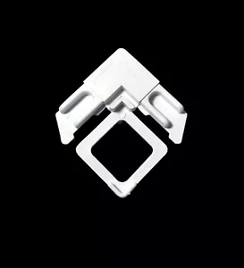 Corte cuadrado de 5/16" x 3/4" con lengüeta elevadora marco de pantalla de plástico esquina - paquete de 4 - Imagen 1 de 9