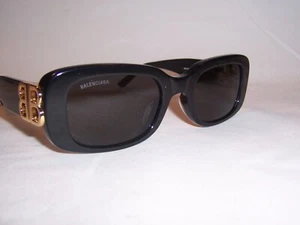 NUEVAS GAFAS DE SOL BALENCIAGA BB 0310SK 001 NEGRAS/GRISES 53 MM AUTÉNTICAS 0310 - Imagen 1 de 8