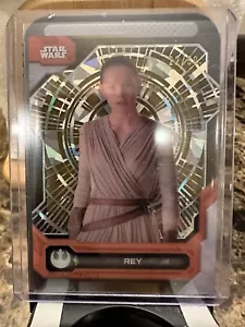 Rey 2024 Topps Star Wars High Tek Gold Diffractor Parallel /50 #86 - Picture 1 of 2