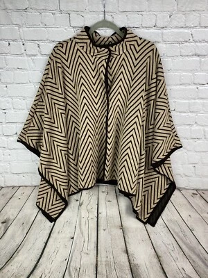 Chicos Travelers S/M Brown Tan Zigzag Cape Poncho EUC - Image 1 of 4