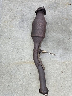 2013-2019 NISSAN SENTRA FRONT CATALYTIC CONVERTER OEM 20010-3SR1A - Image 1 of 4