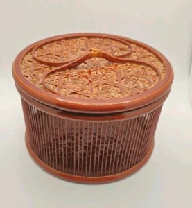 Vintage asiatische geflochtene Korbbox lackiert in tollem Zustand! 6,5"X4" - Bild 1 von 12