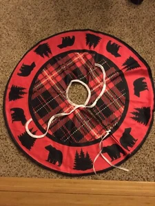 Christmas Tree Skirt Black Bear plaid design medium sized NEW - Picture 1 of 2