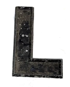 Kino Schild 10" Buchstabe schwarz bemalt Metall Monogramm *L* Adler Vintage selten - Bild 1 von 6