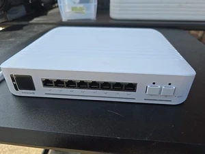 Przełącznik Ubiquiti UniFi Enterprise 8 PoE (ETC-Enterprise-8-PoE) - Zdjęcie 1 z 5