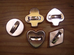 Vintage aluminium biscuit/cookie cutters, playing card suites, club 6.5 x 7cm - Picture 1 of 3
