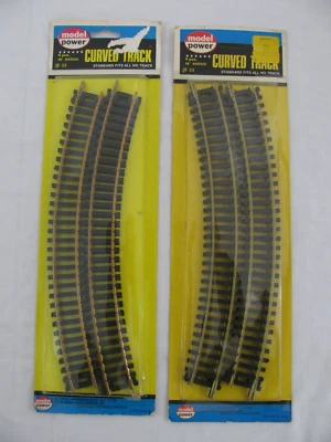 Model Power HO Standard Brass Rail 18" Radius Curve Track 2 Packages 8 Piece #33 - Image 1 of 4