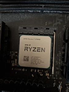 AMD Ryzen 7 3700X 3,6GHz Octa-Core Prozessor (100-100000071BOX) - Bild 1 von 1