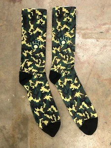 New! Milwaukee Brewers Digi Camo Crew Socks Mens Large Fits Size 6-12 MLB Green - Picture 1 of 1