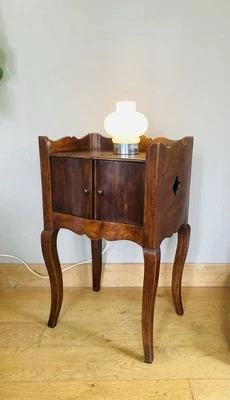 Chevet St Louis XV époque XIXe en noyer massif - Photo 1/4