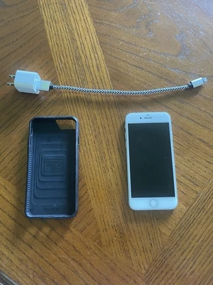 iPhone 7 32GB (Sprint) | 86% Battery Health| - Image 1 of 4