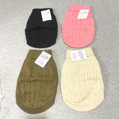 Suéter de punto apretado de algodón con cable mediano (rosa-rojo) con diseño de perro disponible Foto 1 de 4