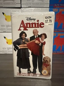 Annie (VHS, 1999) Sealed Clamshell Disney Kathy Bates Sarah Hyland Alan Cumming - Picture 1 of 6