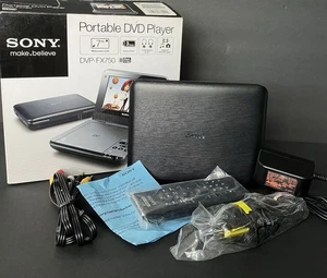 Sony DVP-FX750 Lettore DVD portatile 7" in scatola originale + completo e testato - Foto 1 di 24