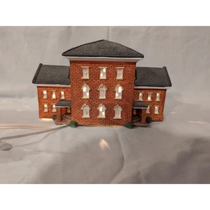 Sietz Zentrum Leuchthaus Backsteingebäude Dorfhaus - Bild 1 von 7