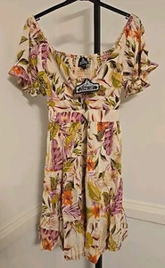 Angie Women's Sz L Floral Twist Front Peekaboo Cutout Short Sleeve Dress. New - Picture 1 of 7