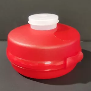 Tupperware 4440 RED Sandwich BAGEL Burger Keeper Hinge Closure w/ 4453 Smidget - Picture 1 of 9