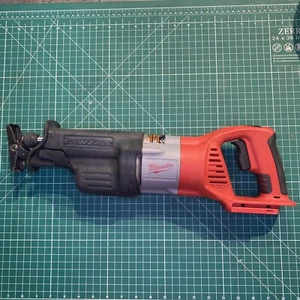 Milwaukee 0719-20 V28 28-Volt Sawzall Cordless Reciprocating Saw - Picture 1 of 9