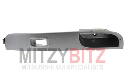 INTERRUPTOR VENTANA EMBELLECEDOR TRASERO IZQUIERDO MITSUBISHI L200 KA4T Serie 4 2.5D Foto 1 de 4
