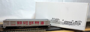 BACHMANN 17204 HO Scale 41' Steel Gondola "Southern" with Hook-Horn Couplers - Picture 1 of 10