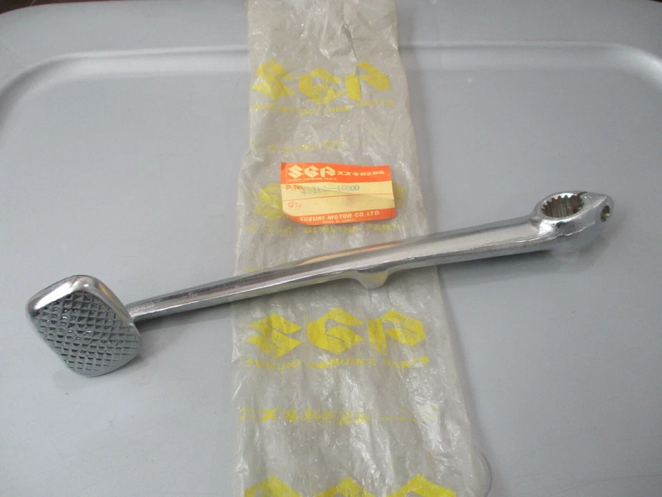Nuevo de Lote Antiguo Suzuki OEM Pedal de Freno 1977-1979 GS750 43110-45000 Foto 1 de 1