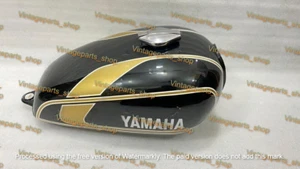 Ajuste para Yamaha XS650 1974 a 1976 modelo negro y dorado pintado acero tanque de gasolina - Imagen 1 de 6