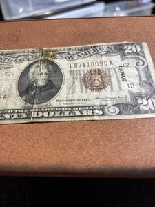 1934A FEDERAL RESERVE NOTE HAWAII 20 DOLLAR NOTE GOOD CONDITION CREASED - Picture 1 of 3