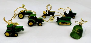 ENESCO/John Deere 1.5" Adornos Coleccionables - Micro Tractor/Equipo - Juego de 7 - Imagen 1 de 5