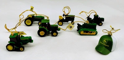 ENESCO/John Deere 1.5" Adornos Coleccionables - Micro Tractor/Equipo - Juego de 7 Foto 1 de 4