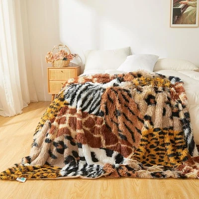 XeGe Esponjoso Imitación Piel Animal Estampado Patchwork Tiro, Suave Lindo Peluche Difuso Lap Bla Foto 1 de 4