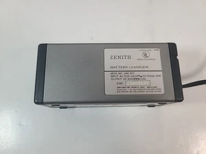 Caricabatteria Zenith VAC 410 vintage funzionante - Foto 1 di 9