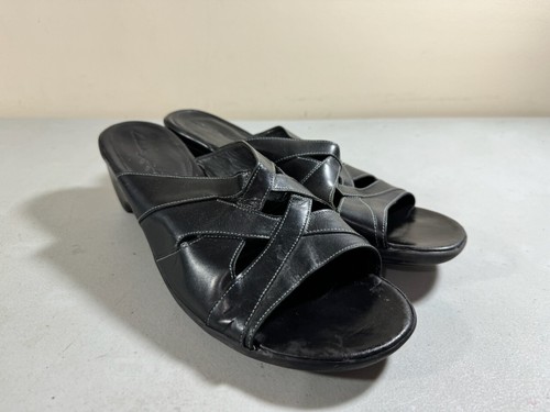 Sandali da donna neri slip on in pelle zeppa bassa Clarks taglia 11