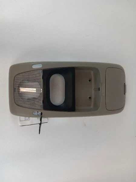 Ford Explorer 2008 mapa delantero luces domo Foto 1 de 4