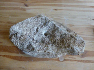 Quellstein Brunnenstein mit Loch für Quellsteinbrunnen Naturstein Nr. 66 Unikat - Bild 1 von 4