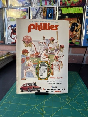 1975 Vintage "PHILADELPHIA PHILLIES" {DODGERS} Program Magazine SCHMIDT! GARVEY! - Image 1 of 2
