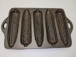 Cast Iron 5 Mold Corn Cob Pan For Cornbread - Picture 1 of 5