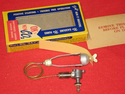 NEW VINTAGE HERKIMER OK Co2 wNATURAL CHARGER MODEL AIRPLANE MOTOR ENGINE - Image 1 of 4