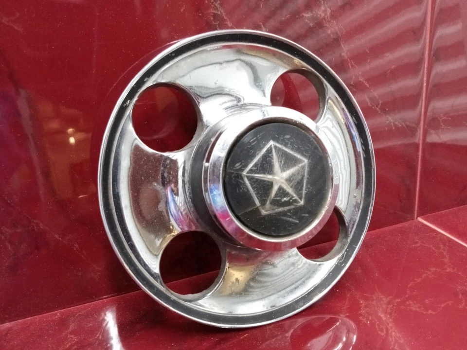 Chrysler Cordoba 1975-1977 (1) tapa central cromada de fábrica OEM # 4126632 vintage Foto 1 de 4