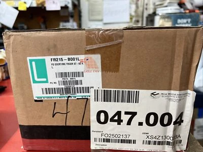 Conjunto de faros izquierdo Ford Escort 97-02 FR215-B001L Eagle Eyes NUEVO  Foto 1 de 3