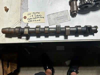 ÁRBOL DE LEVAS *USADO* SE ADAPTA A VOLKSWAGEN GOLF 1.9 TDI 2004-2006 038-109-101R *USADO* Foto 1 de 3