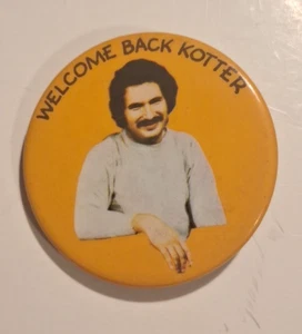 Raro y Original "Mr. Kotter" Welcome Back Kotter 1976 Pin Back 2" Botón Naranja - Imagen 1 de 2
