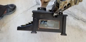 Vintage ROYAL Typewriter very old rare needs restoration - Picture 1 of 6