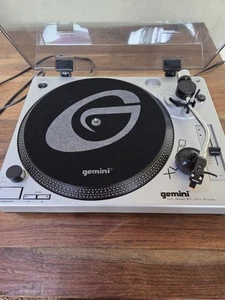 GEMINI XL-200 BELT DRIVE MANUAL TURNTABLE-Powered Up&Table Spins-See Description - Picture 1 of 19