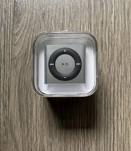 Apple iPod Shuffle 4th Generation Silver 2GB - Sealed - New - Picture 1 of 7