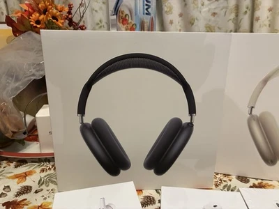 AirPods Max Headphones w/ Case - Brand New/Sealed - Midnight - Free Shipping - Image 1 of 3