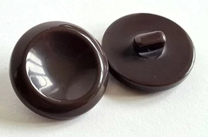 28mm Brown Plastic Shank Button - Choice of Pack Size - Picture 1 of 2