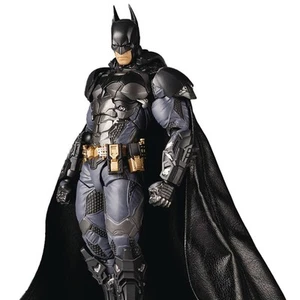 Increíble figura de acción Batman: Arkham Knight Batman Revoltech Yamaguchi - Imagen 1 de 7