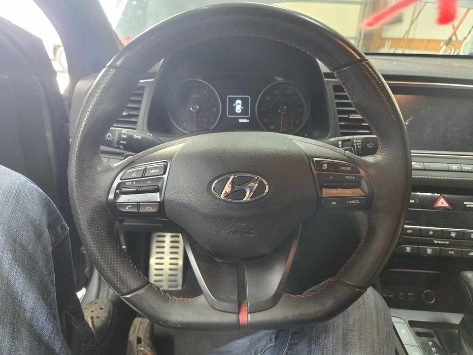 Volante Hyundai Elantra 2017-2018 *cuero* Corea OEM 56100F2470TRY Foto 1 de 1